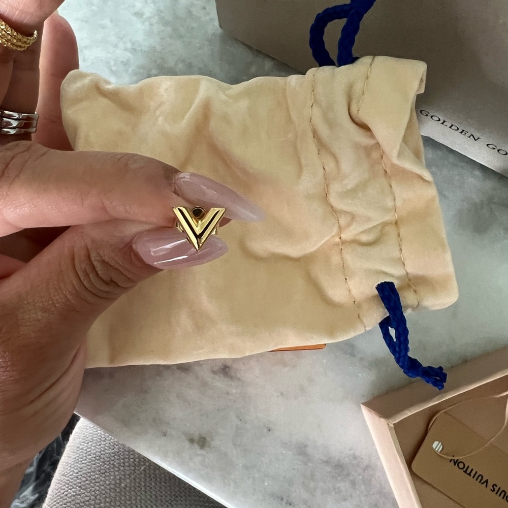 Louis Vuitton Essential V Stud Earrings